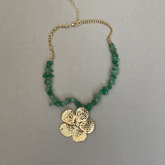 Green beaded Floral Necklace A1247 - Picture 3 of 4